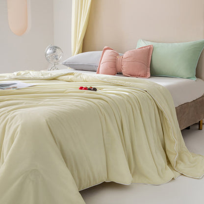 Somelle™ Silk Summer comforter