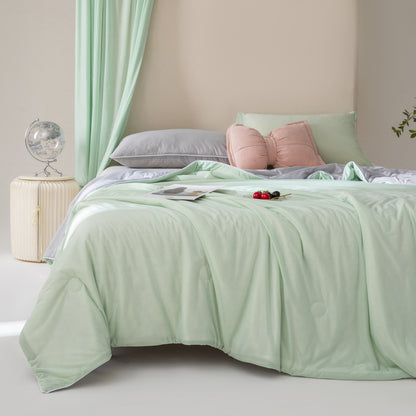 Somelle™ Silk Summer comforter