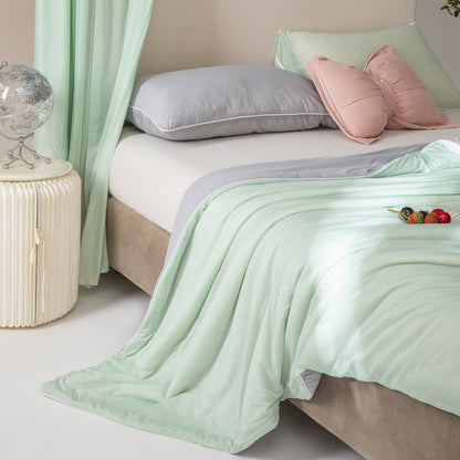 Somelle™ Silk Summer comforter